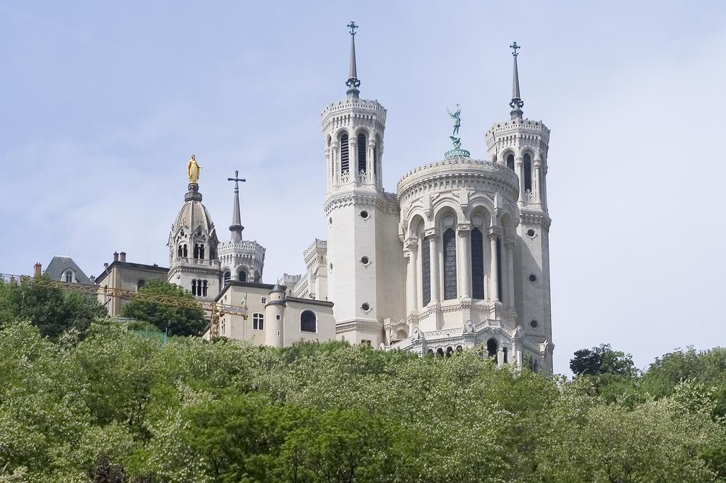 Готель Ibis Lyon Sud Chasse Sur Rhone Екстер'єр фото